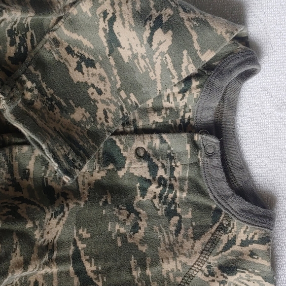 Snap up Full Sleeve Onesie - Picture 5 of 5